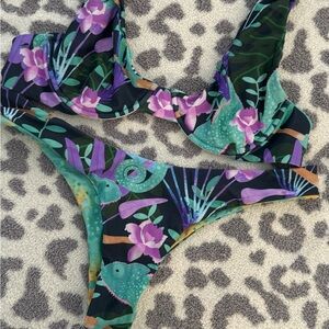 Moana Bikini - L top / M bottom.